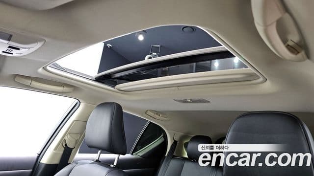 Lexus CT200h ZWA10, 2016 19