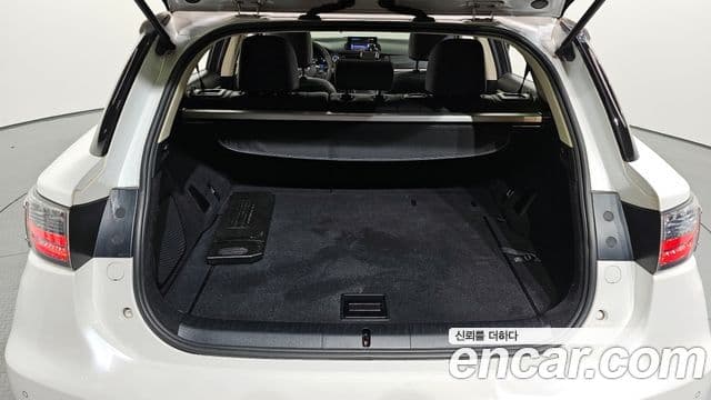 Lexus CT200h ZWA10, 2016 20