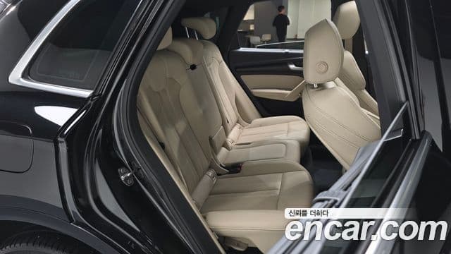 Audi Q5 (FY) Premium, 2023 12