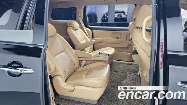 Kia The / новый New Carnival Luxury, 2019 12