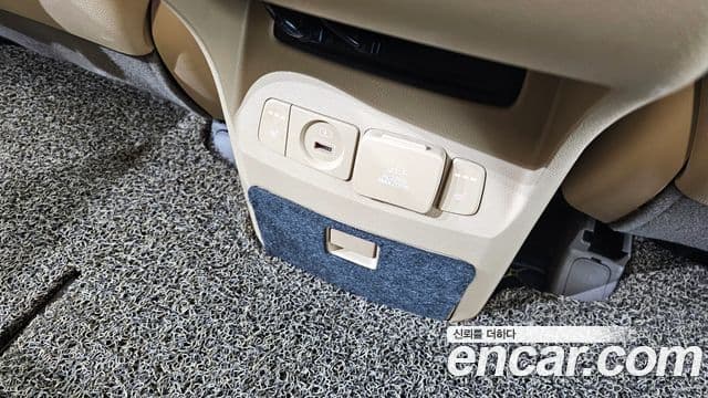 Kia The / новый New Carnival Luxury, 2019 18