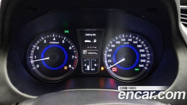 Hyundai Grandeur HG Modern, 2013 8