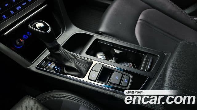 Hyundai LF Sonata гибрид Modern Special, 2017 9