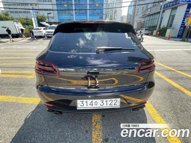 Porsche Macan 95B, 2018 4