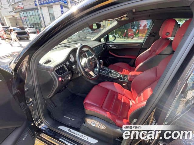 Porsche Macan 95B, 2018 7