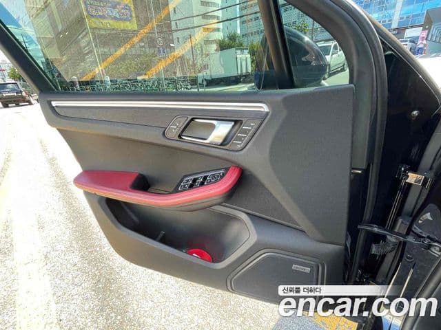 Porsche Macan 95B, 2018 12