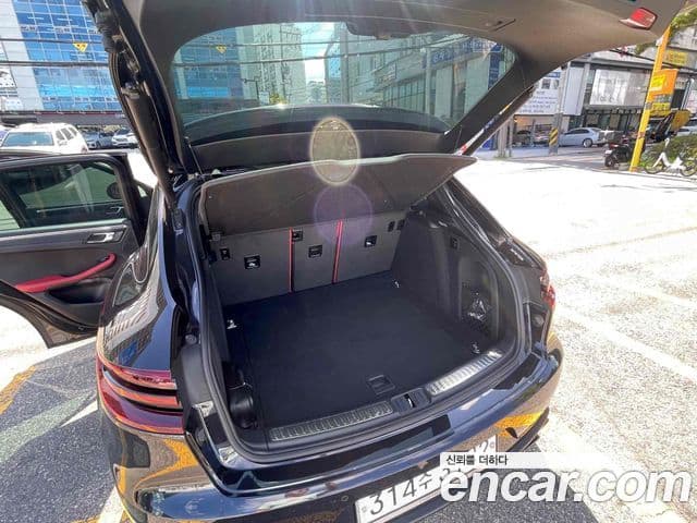 Porsche Macan 95B, 2018 17