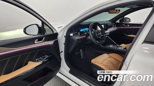 Kia K5 3세대 Signature, 2023 10
