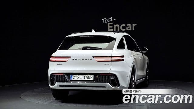Genesis GV70, 2022 4