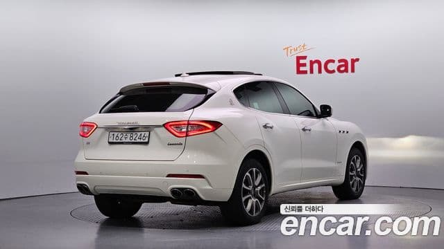 Maserati Levante 3.0 дизель AWD GranLusso, 2019 2