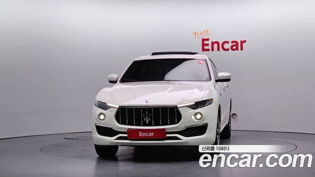 Maserati Levante 3.0 дизель AWD GranLusso, 2019 3
