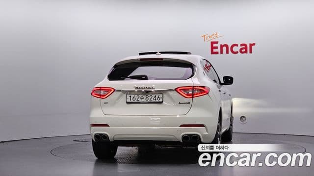 Maserati Levante 3.0 дизель AWD GranLusso, 2019 4
