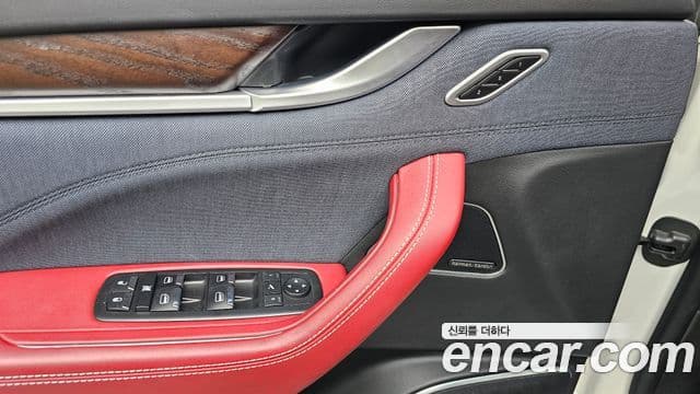 Maserati Levante 3.0 дизель AWD GranLusso, 2019 18