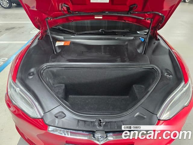 Tesla модель S, 2018 19