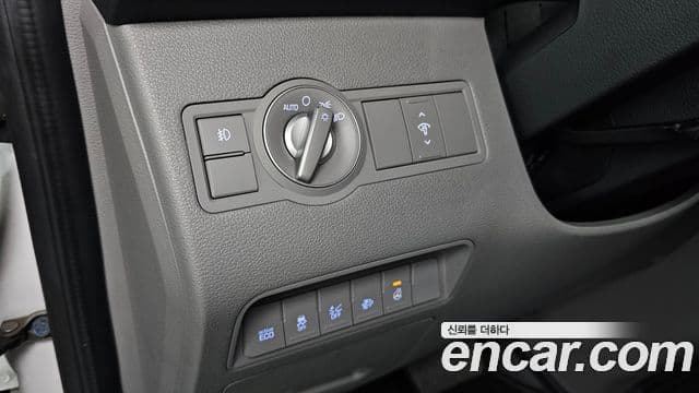 Hyundai 쏠라티 Luxury, 2023 12