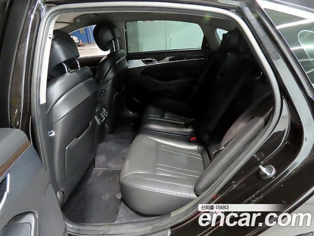 Genesis G80 Luxury, 2019 19