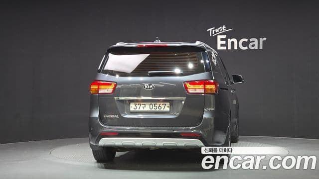 Kia All New Carnival Prestige, 2016 4