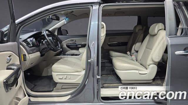 Kia All New Carnival Prestige, 2016 10