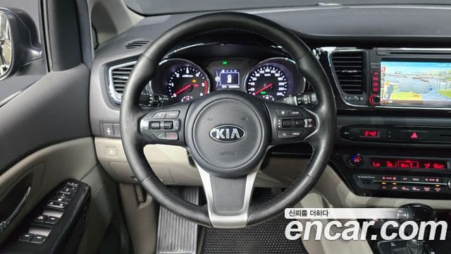 Kia All New Carnival Prestige, 2016 13