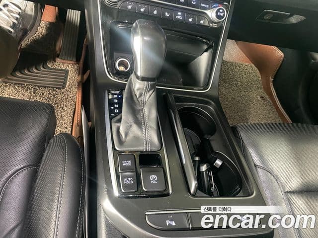 Hyundai Grandeur IG 3.0 LPi Exclusive (арендный автомобиль), 2018 10