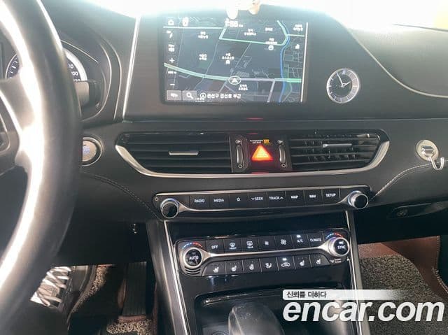 Hyundai Grandeur IG 3.0 LPi Exclusive (арендный автомобиль), 2018 11