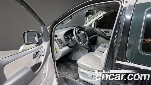 Hyundai Grand Starex Smart, 2017 10
