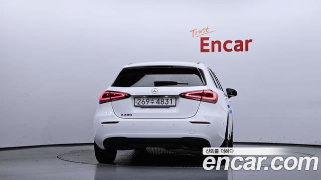 Mercedes-Benz A-класс W177 A220 хэтчбек, 2019 4