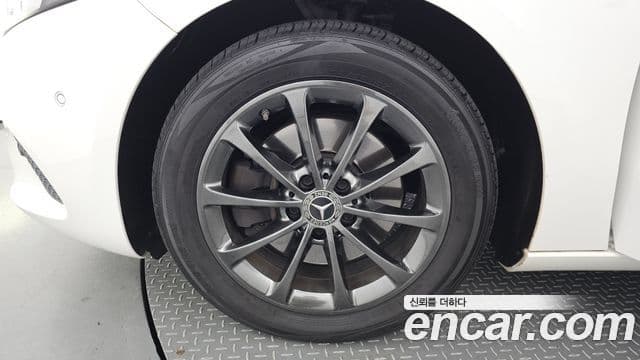 Mercedes-Benz A-класс W177 A220 хэтчбек, 2019 все фото