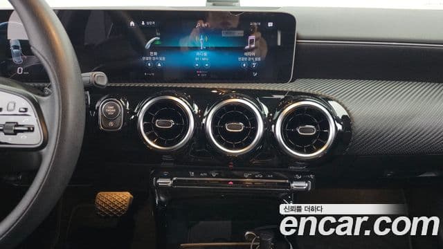 Mercedes-Benz A-класс W177 A220 хэтчбек, 2019 14