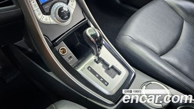 Hyundai Avante MD Premier, 2012 9