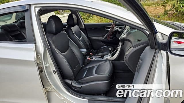 Hyundai Avante MD Premier, 2012 12