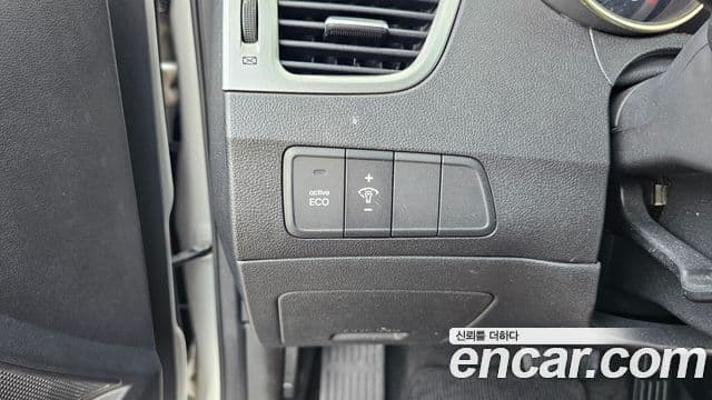 Hyundai Avante MD Premier, 2012 14