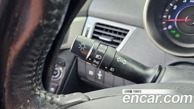 Hyundai Avante MD Premier, 2012 15