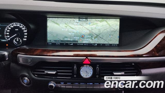 Genesis EQ900 Prestige, 2016 14