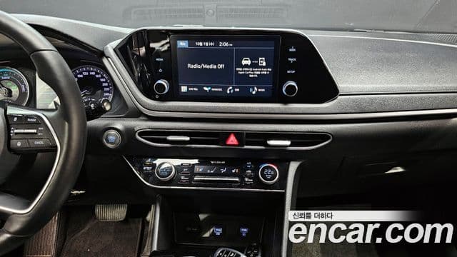 Hyundai Sonata гибрид (DN8) Modern, 2022 16