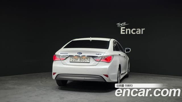 Hyundai Sonata гибрид Modern, 2014 4