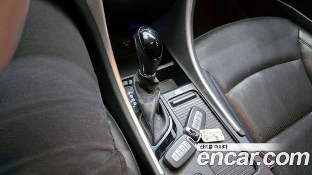 Hyundai Sonata гибрид Modern, 2014 9