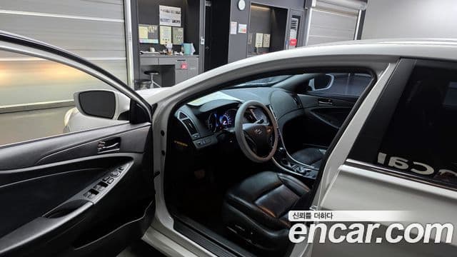 Hyundai Sonata гибрид Modern, 2014 10