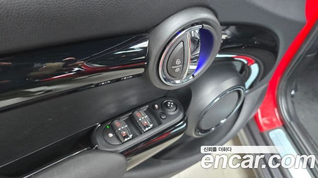 Mini Cooper 3세대, 2019 18