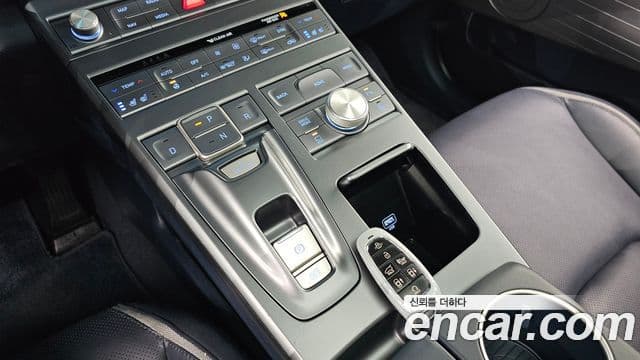 Hyundai NEXO Premium, 2023 9