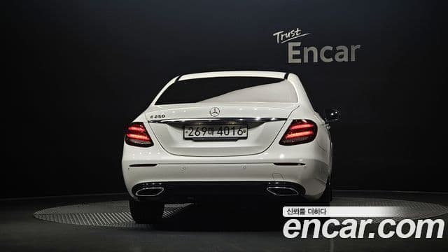 Mercedes-Benz E-класс W213 Avantgarde, 2020 4