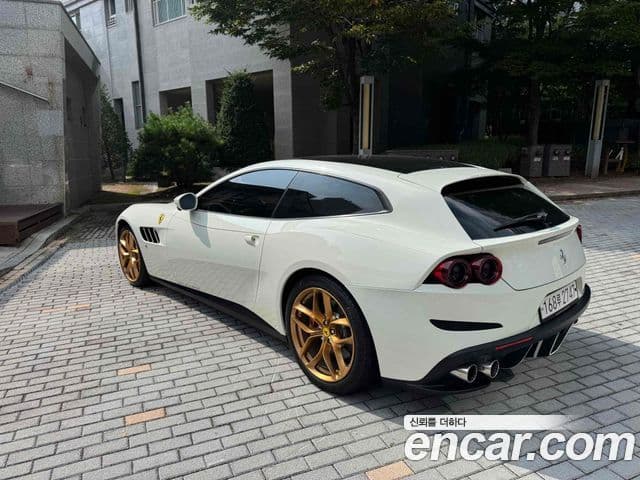 Ferrari GTC4 루쏘 T 3.9 V8, 2020 2