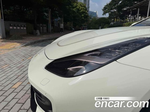 Ferrari GTC4 루쏘 T 3.9 V8, 2020 12