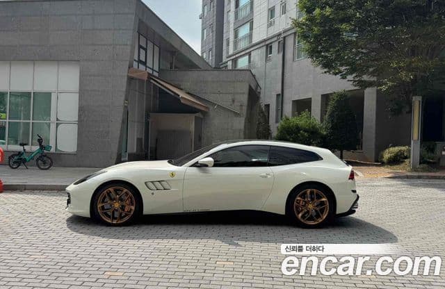 Ferrari GTC4 루쏘 T 3.9 V8, 2020 16