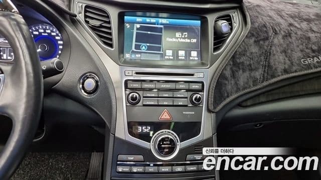 Hyundai Grandeur HG Modern, 2016 13