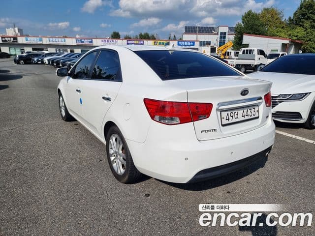 Kia Forte Eco Plus, 2012 6