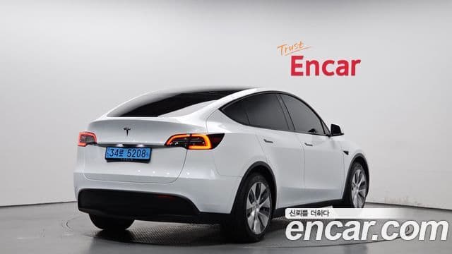 Tesla модель Y, 2023 2