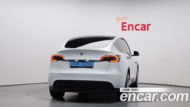 Tesla модель Y, 2023 4