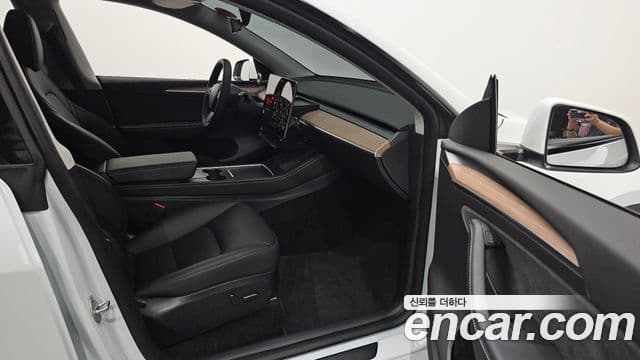 Tesla модель Y, 2023 10