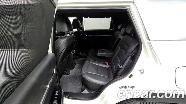 KG모빌리티(SsangYong) Torres T7, 2024 11